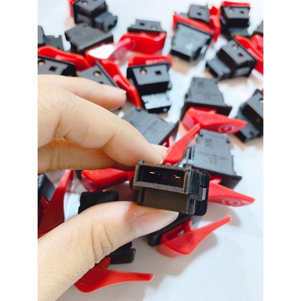 Nút công tắc đề đỏ SH chất lượng cao, thông dụng cho xe Honda