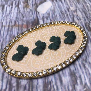 Hoa nail gắn móng tay