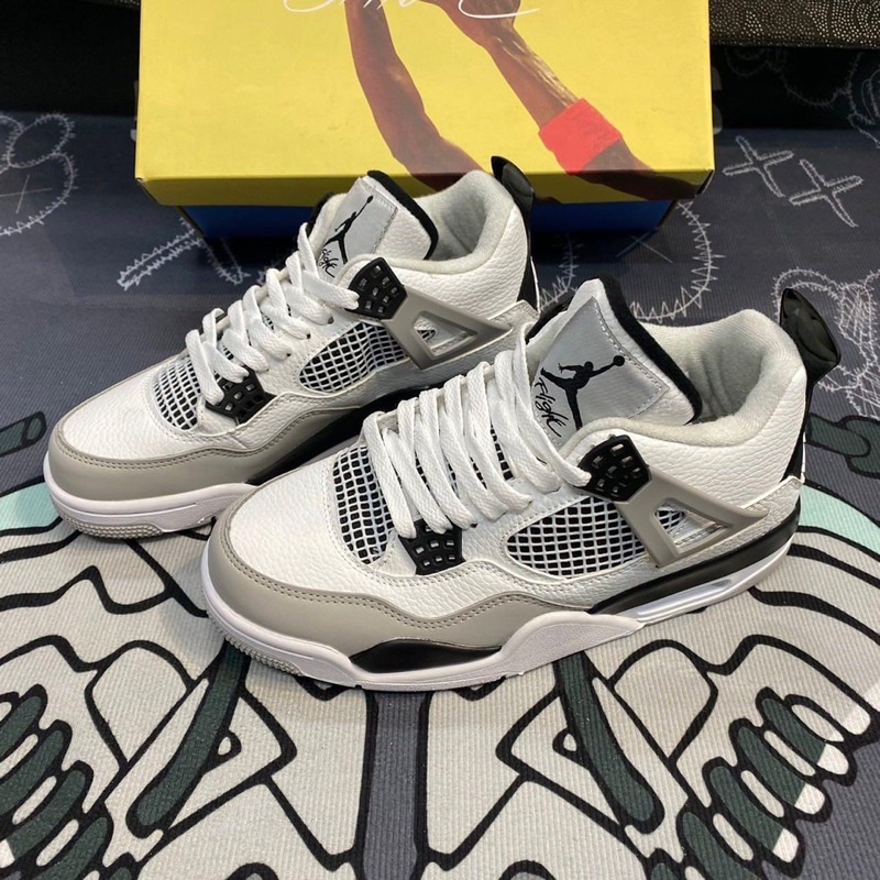 Giày Thể Thao 𝐀𝐢𝐫 𝐉𝐨𝐫𝐝𝐚𝐧 𝟒 𝐑𝐞𝐭𝐫𝐨 “𝐌𝐢𝐥𝐢𝐭𝐚𝐫𝐲 𝐁𝐥𝐚𝐜𝐤  giầy sneaker nam nữ siêu hot