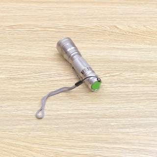 Đèn pin siêu sáng HY-575