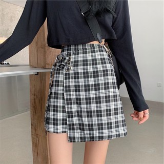 Chân váy kẻ caro