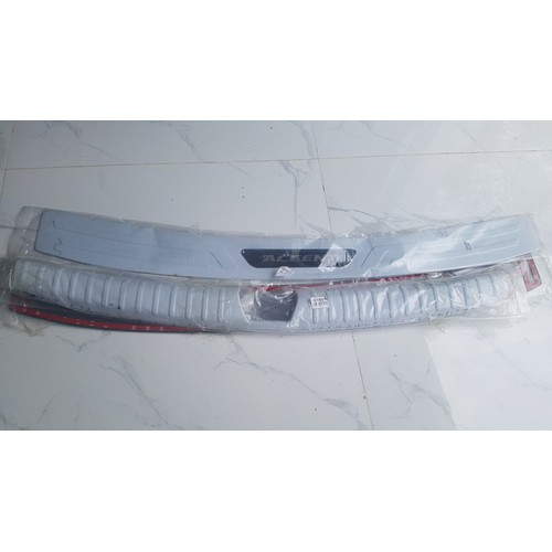 Ốp trầy cốp trong ngoài titan cho xe ACCENT 2018-2019