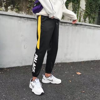 Quần jogger chất liệu da  cá thun tốt mềm mịn