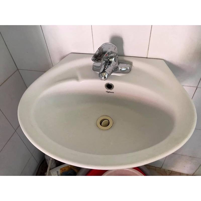 Dung dịch tẩy cặn canxi bám lâu ngày trên đồ dùng bằng sứ ,nhựa labalo ,bồn cầu Smart Cleaner 500ml