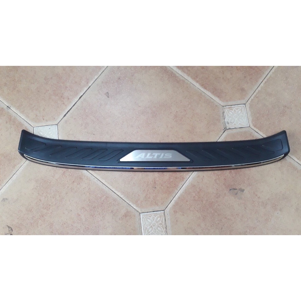 Chống Trầy Cốp Ngoài Xe Toyota Altis 2014 - 2021 Nhựa Đen 3D Cao Cấp