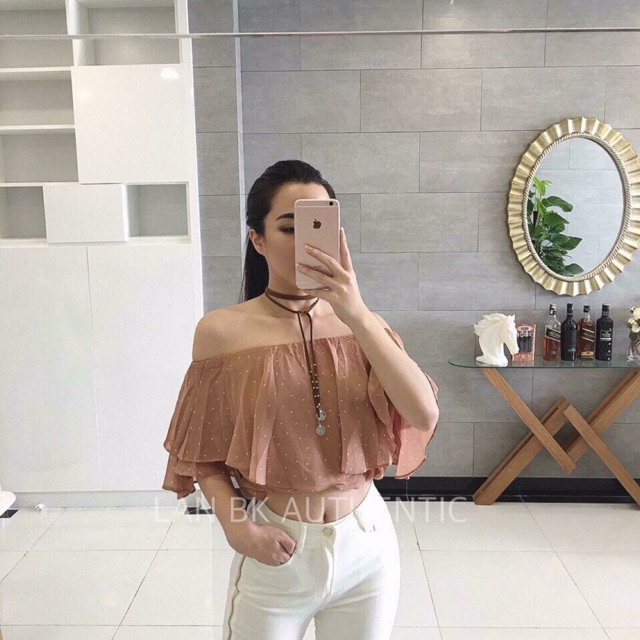 Áo chấm bi