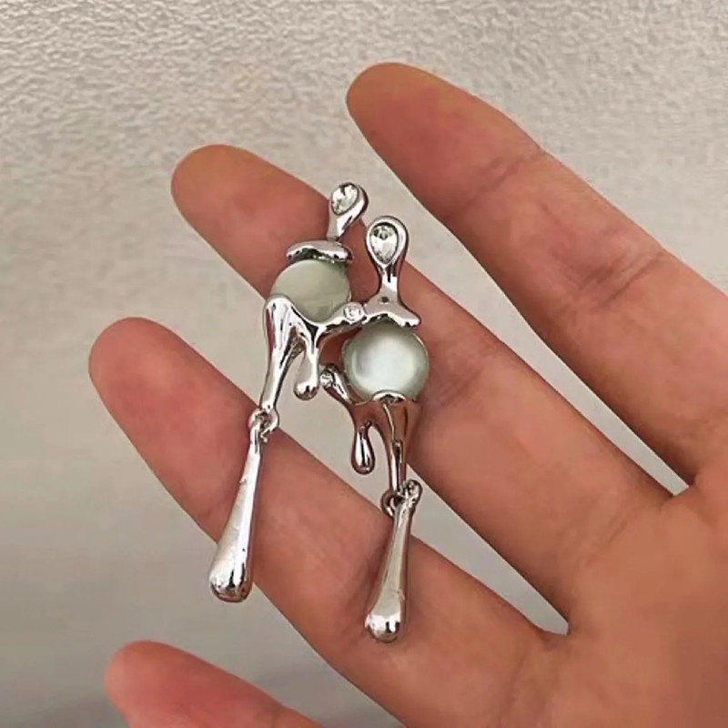 Khuyên Tai Hình Giọt Nước Bằng Kim Loại Phong Cách punk Cổ Điển