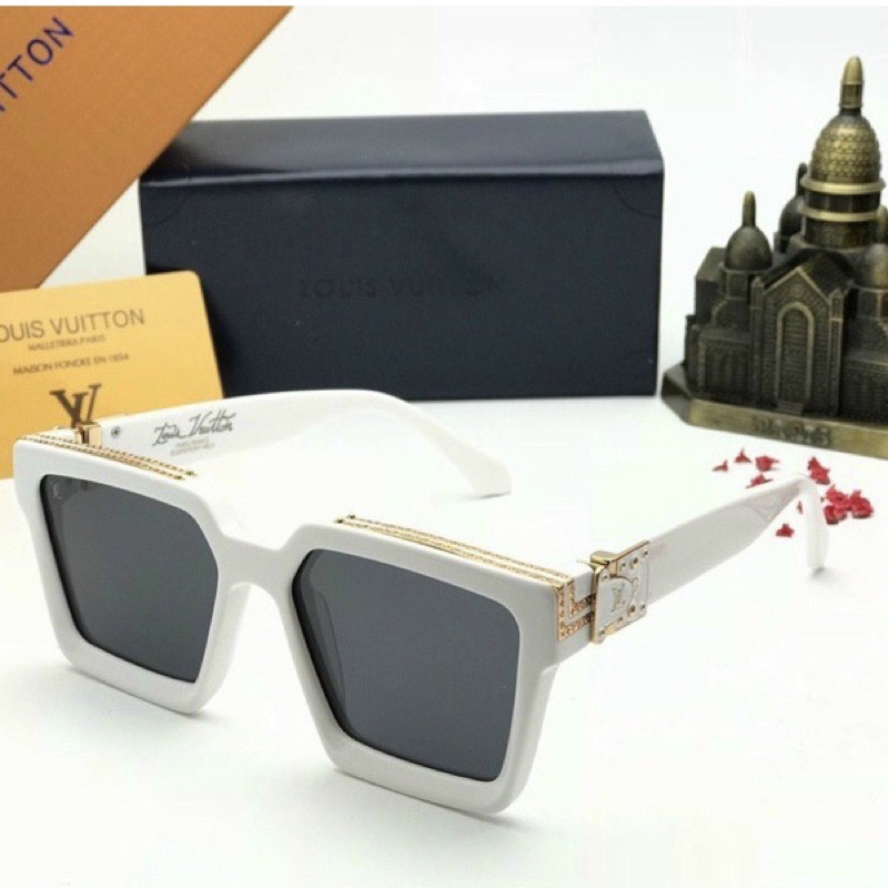 Kính LV nam nữ dáng vuông, Kính mát thời trang sang trọng,sành điệu.Đi du lịch,chụp ảnh,cafe,sinh nhật,bar