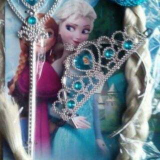 Vương miện, tóc, gậy thần Elsa