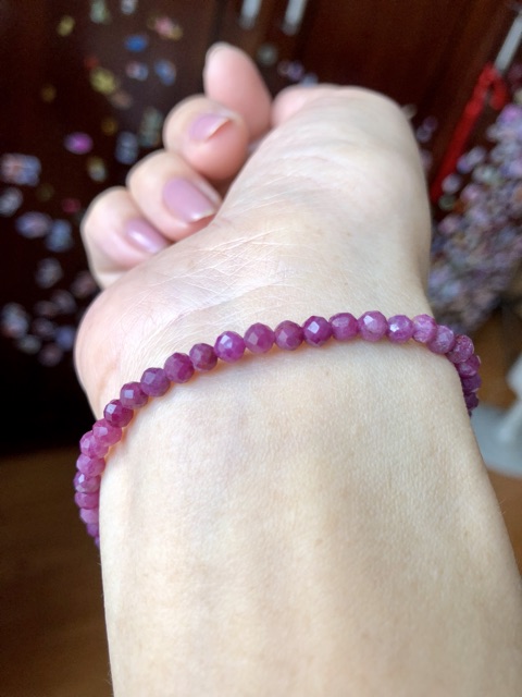 Vòng tay hồng ngọc giác 4.3 li