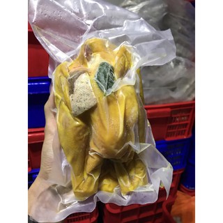 Gà ủ muối nguyên con