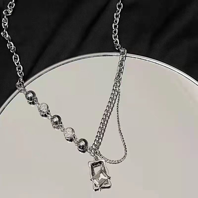 Dây Chuyền Mặt Vuông Đính Đá Thời Trang 19A1544