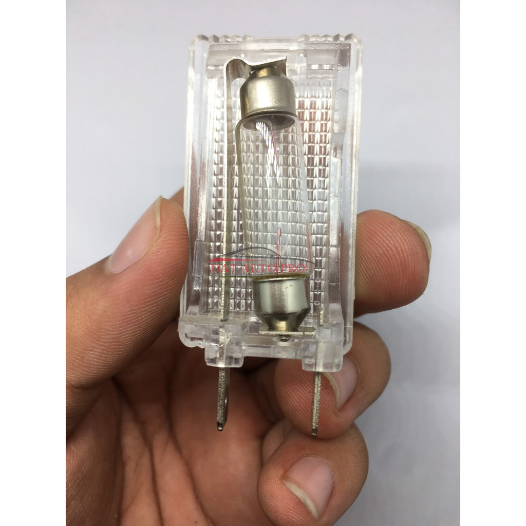 Đèn gắn cốp sau,biển số ô tô