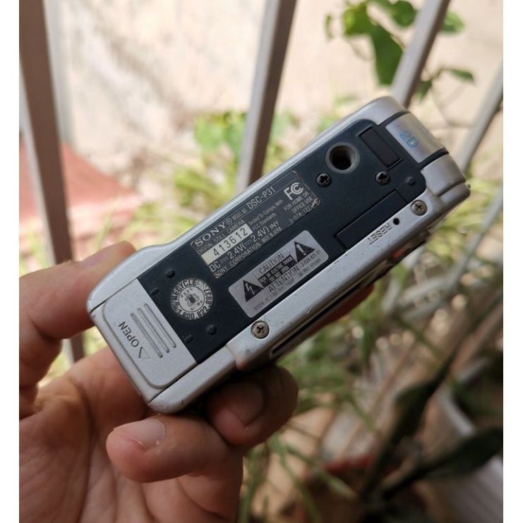 Máy ảnh PnS digital Sony DSC P31 vintage huyền thoại