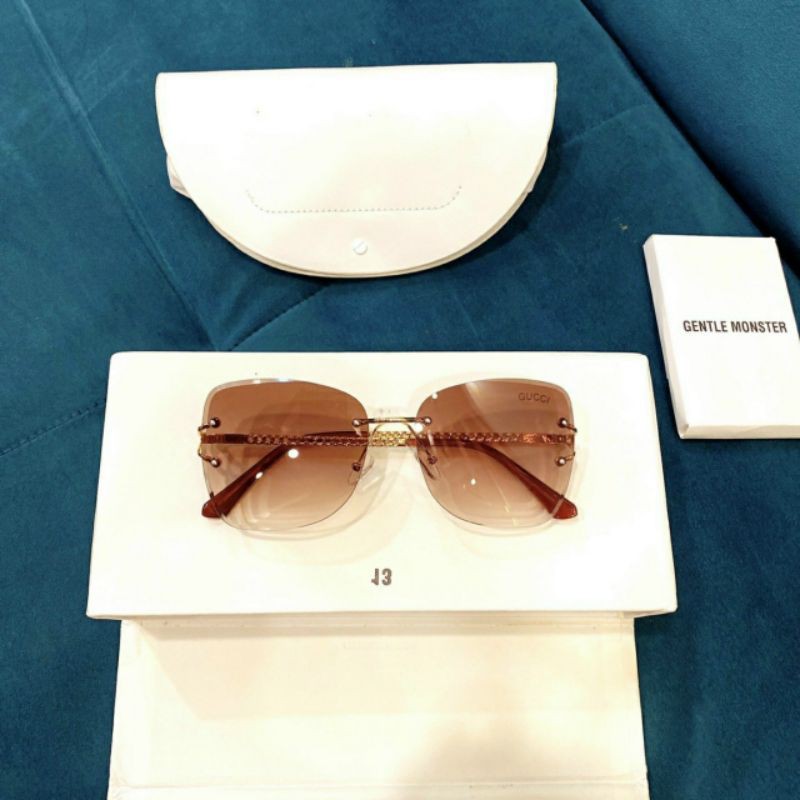 Kính ốc gucci gọng xích 1987.