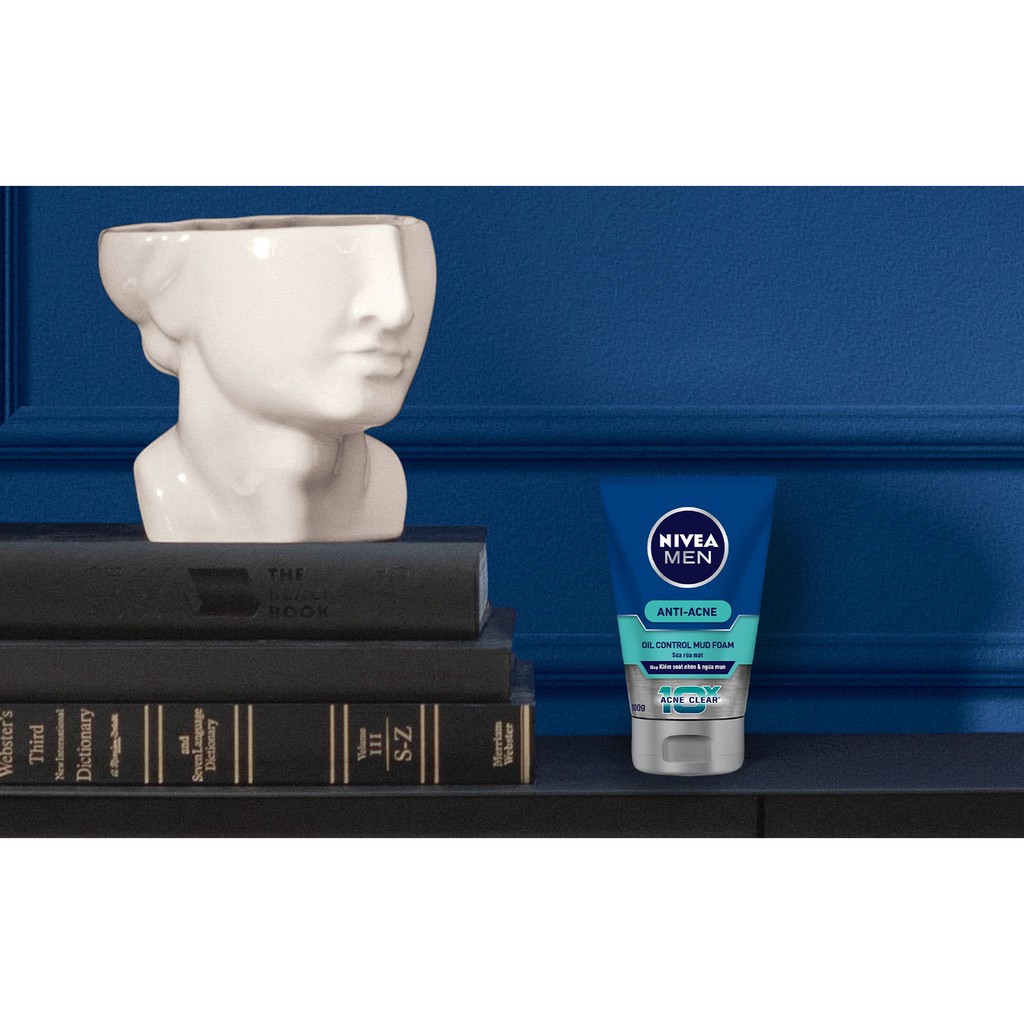 Sữa Rửa Mặt Nivea Men Detox Mud Kiểm Soát Nhờ Và Ngừa Mụn 100g