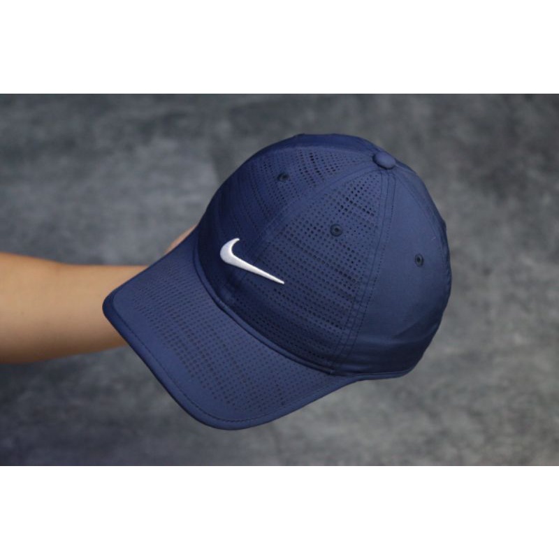 Mũ lưỡi trai thêu logo NI KE đơn giản, chất dù lazer lỗ siêu nhẹ,thoáng mát, quai cài dán
