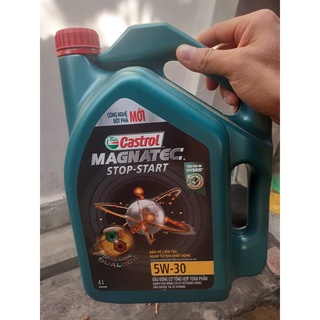 Nhớt Castrol ôtô 5w30.