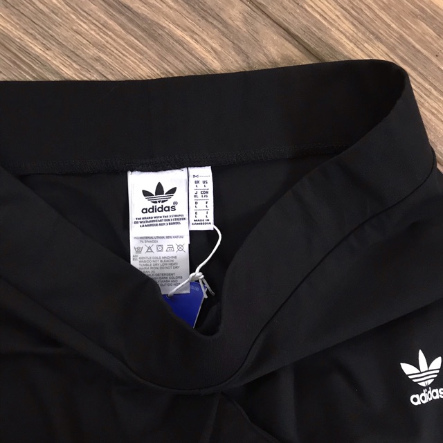 Quần Adidas logo mẫu mới