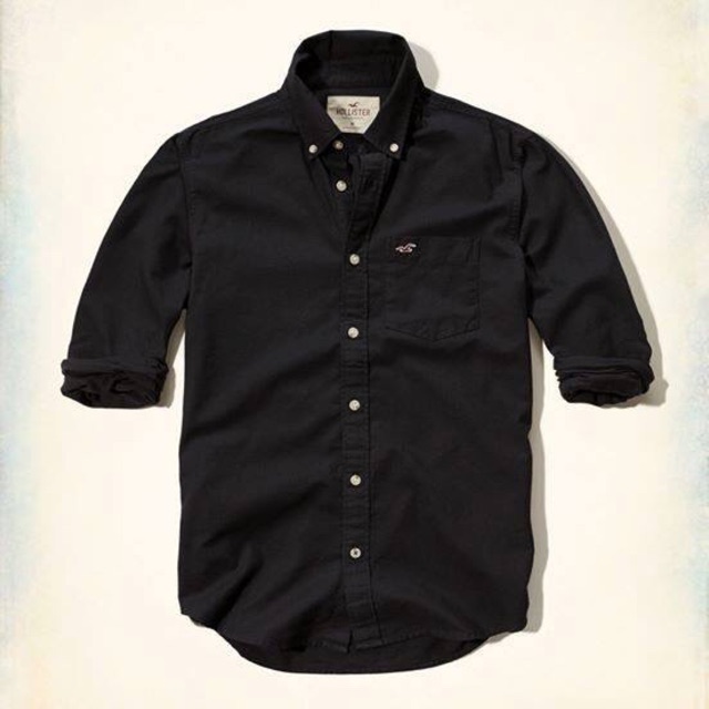 Holister Black Shirt size M (từ 56-62kg)