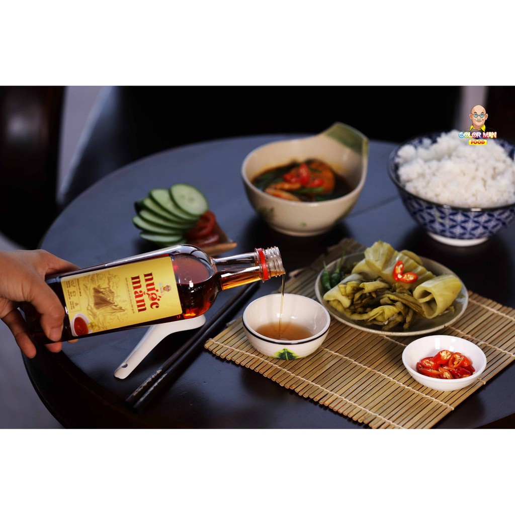 Nước Mắm Color Man 10 Độ Đạm Chai 500ml từ nguồn nguyên liệu cá cơm vùng Phú Quốc giàu dinh dưỡng và thơm ngon đặc trưng | BigBuy360 - bigbuy360.vn