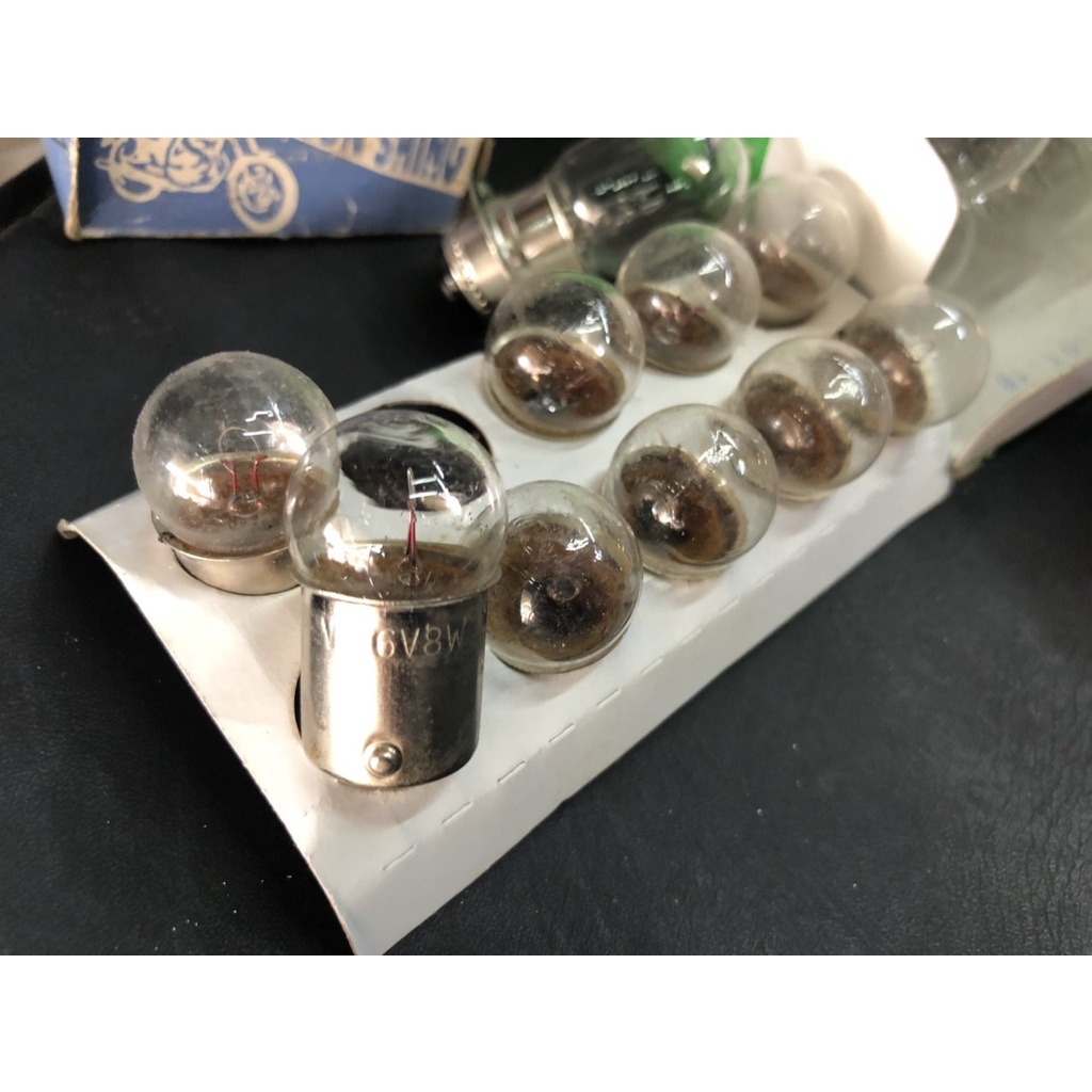 01 Bóng đèn xinhan 6V cho xe honda 67- cub dùng điện má vít 6v