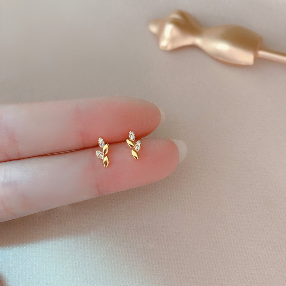 Bông Tai Hình Chữ U/Gấu/ Lá/ Trái Tim Dễ Thương Đơn Giản Thời Trang Hàn Quốc Cho Nữ