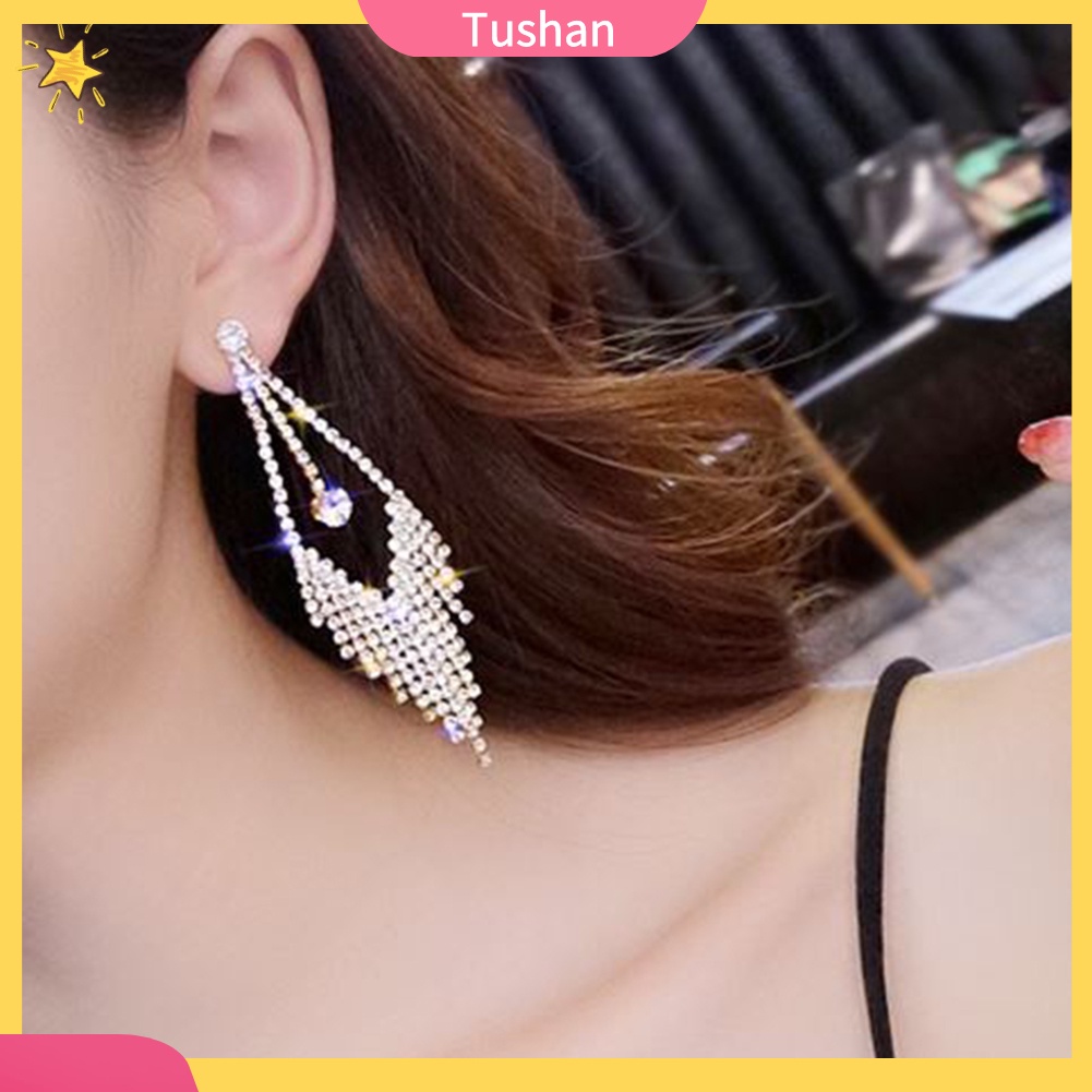 Bông tai tua rua dáng dài đính đá sang trọng