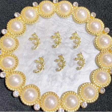 charm trang trí nail