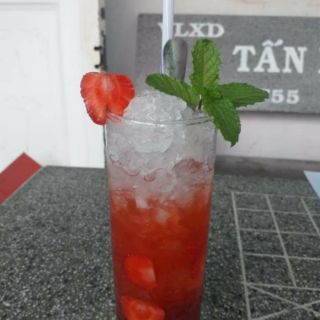 Mứt dâu tây tươi