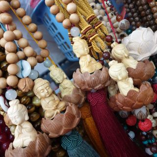Phật ngự đài sen!