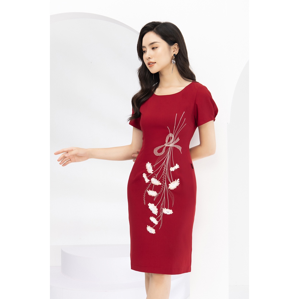 Đầm ôm body trơn thêu hoa trước LUPERI LFV3161