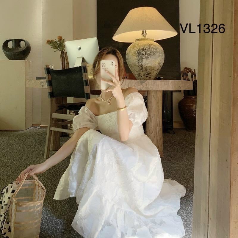 ĐẦM MIDI TRẮNG HOA NỔI CỔ VUÔNG
