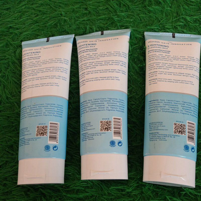 1 sữa rửa mặt làm sáng da tiện dụng | BigBuy360 - bigbuy360.vn