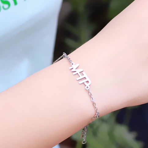 Vòng tay nữ khắc tên xinh xắn, dáng dây mềm dễ thương