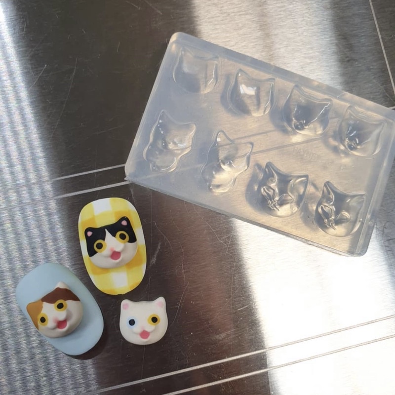 Khuôn nails mèo xinh xắn