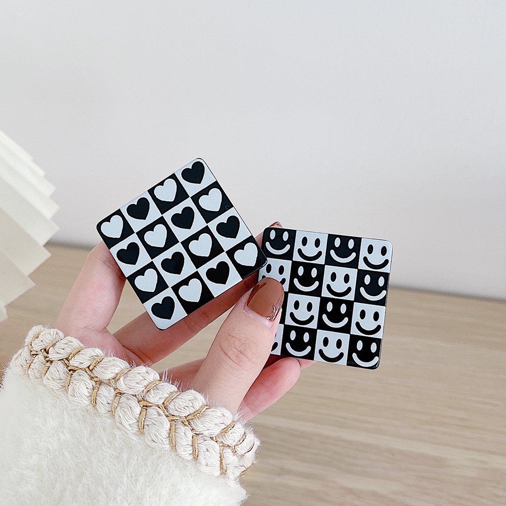 Cod Qipin Giá Đỡ Điện Thoại Hình Vuông Kẻ Sọc Caro Trắng Đen Chống Thất Lạc Có Thể Gập Lại