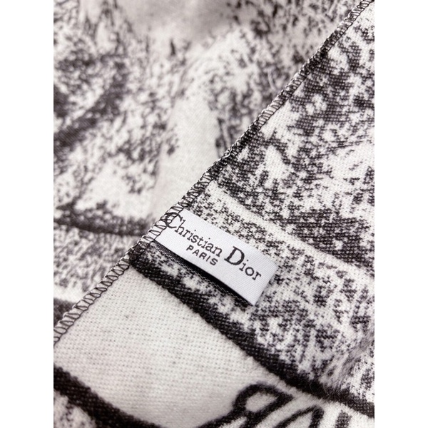 Khăn quàng diỏr 96% từ lông cừu siêu mịn