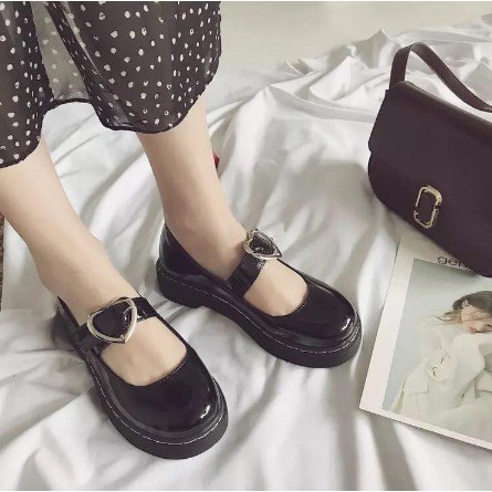 ] (ORDER) Giày Ulzzang Khuy Trái Tim | BigBuy360 - bigbuy360.vn