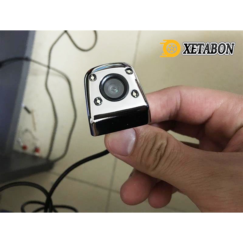 Camera lùi 4 mắt hồng ngoại