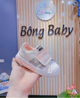 Giày adidas trẻ em