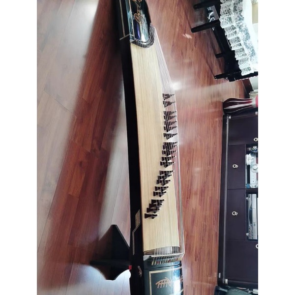 Chân đàn tranh, guzheng ngồi bệt