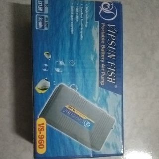Máy oxy dùng bằng pin khi cúp điện cho hồ cá cảnh