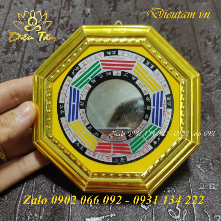 Gương bát quái phẳng phân tán năng lượng xấu đồng thời là tích tụ được năng lượng tốt.