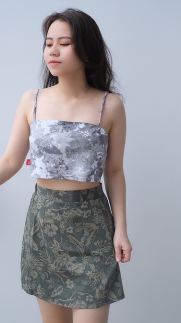 Chân váy ngắn họa tiết hoa lá màu xanh siêu xinh