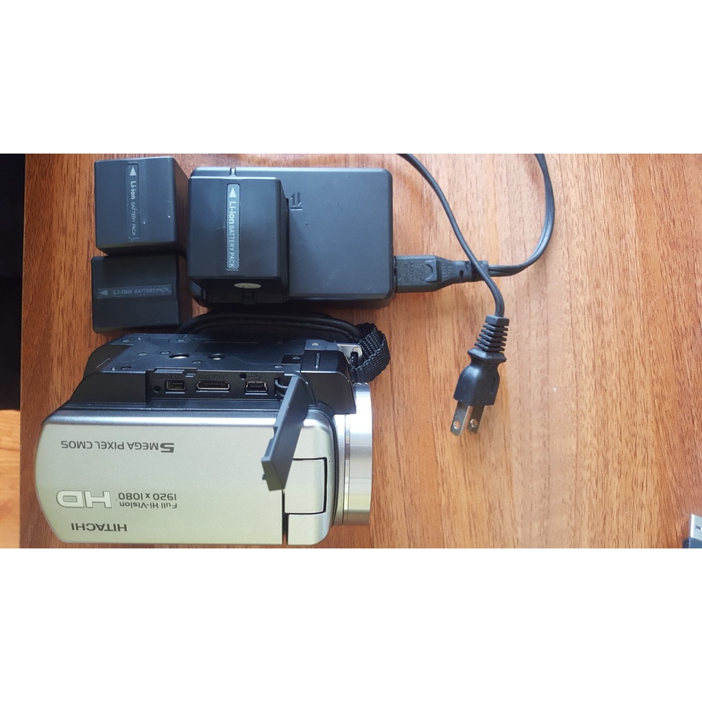 Máy quay phim HITACHI FULL HD ổ đĩa 64GB