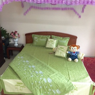 Bộ chăn ga gối satin thêu hoa cao cấp
