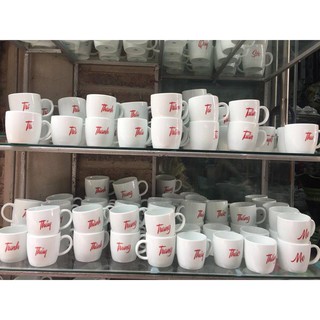 Cốc in tên sứ Bát Tràng