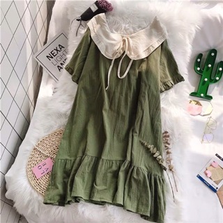Váy suông xoè đuôi cá cổ bèo