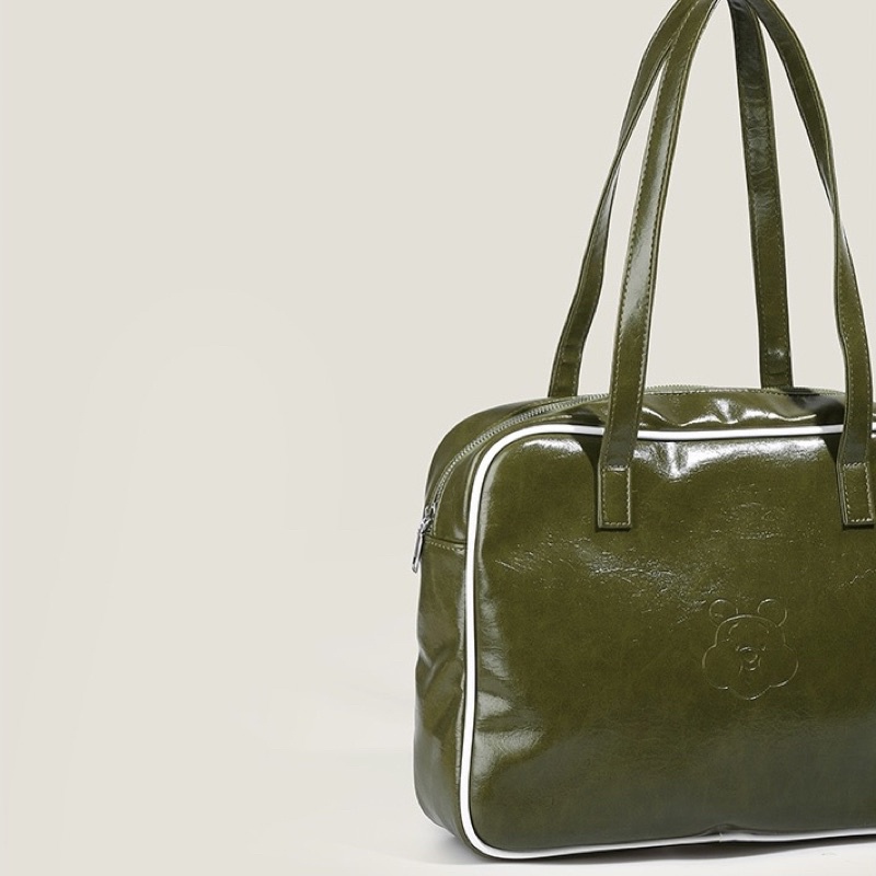 Túi đeo vai da bóng hình gấu cỡ lớn phong cách học sinh mẫu mới 2022